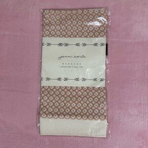 Jenni Earle Bandanna